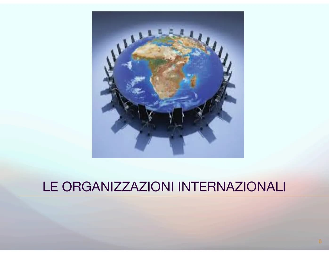 UNIONE EUROPEA L'EUROPA DOPO LA SECONDA GUERRA MONDIALE.
Negli anni successivi alla conclusione della seconda guerra
mondiale l'Europa dovet
