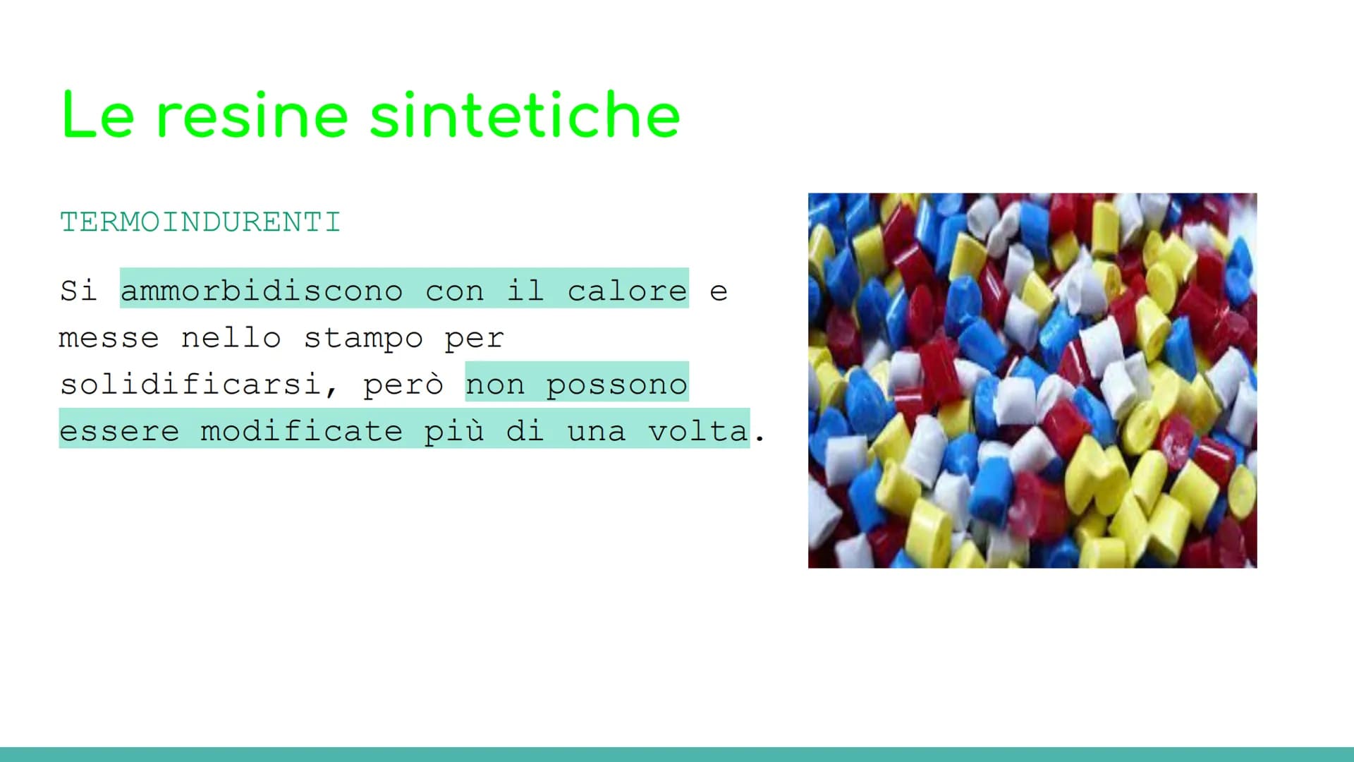 LA PLASTICA Cos'è la plastica e da cosa è formata
La plastica è un composto inorganico, formato da polimeri
derivati dal petrolio.
Polimeri: