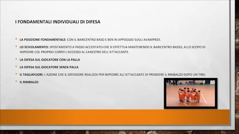 
<p>Il campo da basket è diviso in due dalla linea mediana. A 5,80 metri dalla linea di fondo è posta la linea di tiro libero, che delimita 