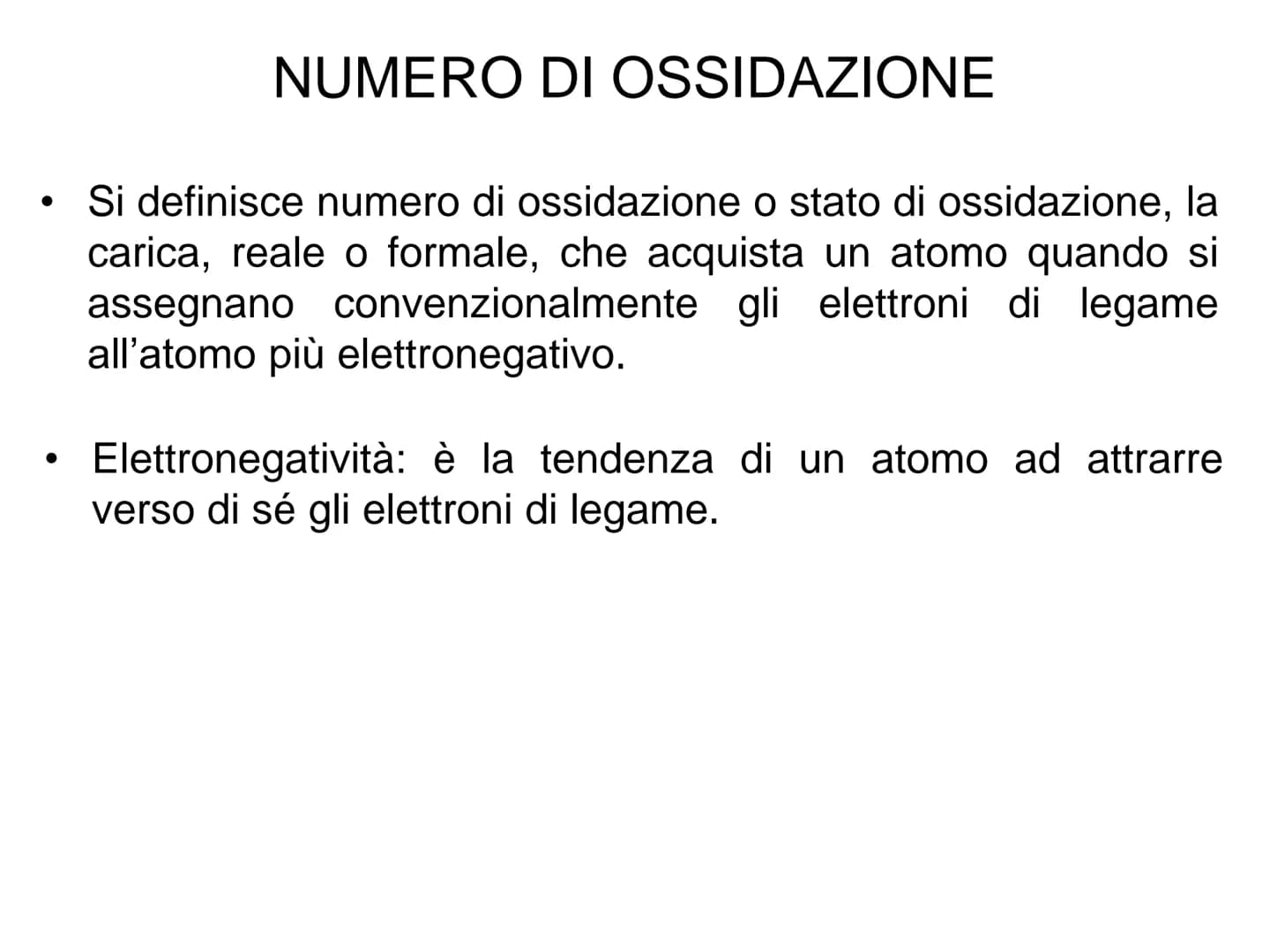 COMPOSTI CHIMICI
E NOMENCLATURA La
nomenclatura
che
consente
di
di cui
si
conosca
la formula e,
la formula una volta noto il nome del compos
