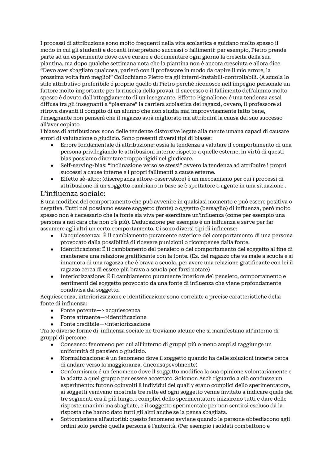 La cognizione sociale:
La cognizione sociale é l'insieme delle attività mentali con cui conosciamo persone o situazioni
del nostro contesto 