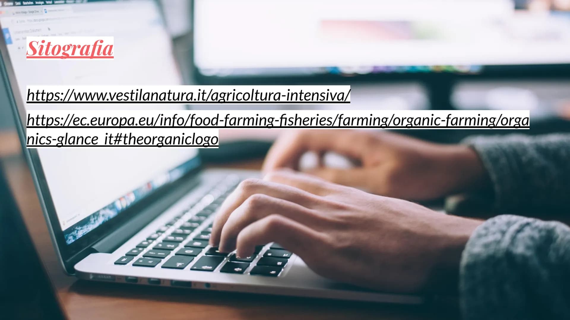 *29
Sistemi di
Agricoltura
L'agricoltura biologica
l'agricoltura intensiva Agricoltura Biologica
L'agricoltura biologica è un metodo agricol