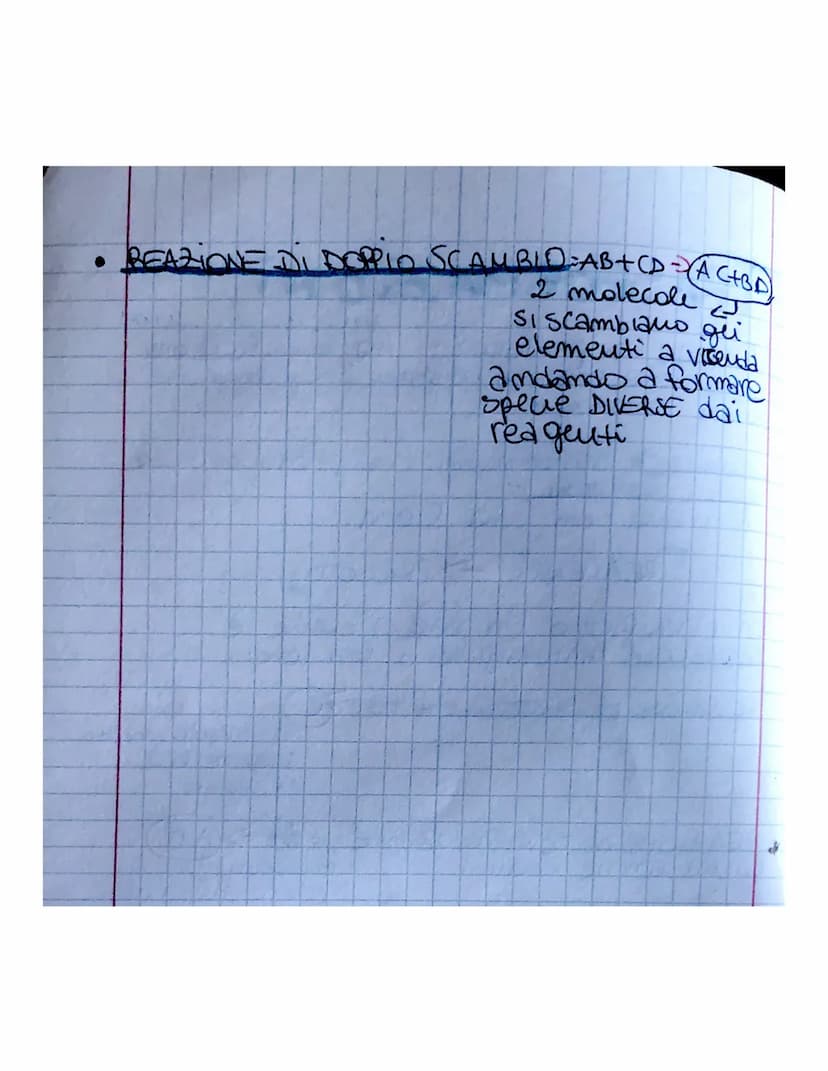 TRASFORMAZIONI
Fisiche producono una modificazione
Fisica della materia e mon producono una
muova sostanza
chimiche trasformazioni che produ