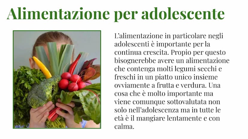 L'alimentazione La piramide
alimentare
La piramide alimentare è un
modello su cui è basata la
nostra alimentazione.
Alla base ci sono gli al