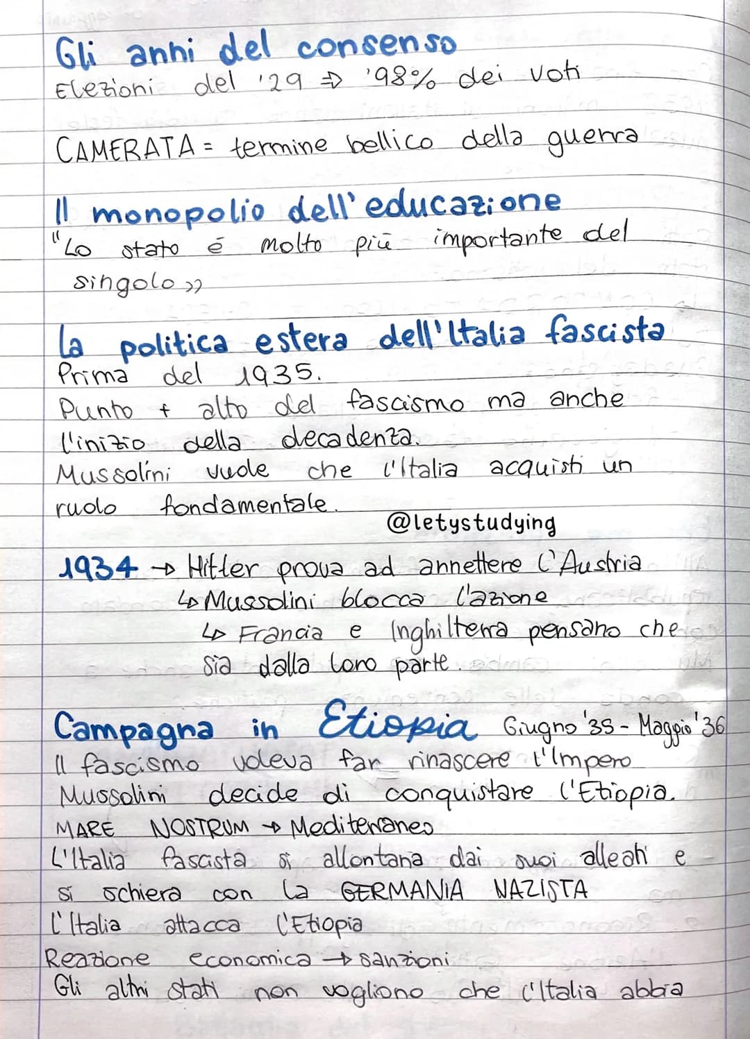FASCISMO
@letystudying
Con
Mussolini e il ventennid fascista
1 Con
la Pace di Versaille, l'Italia viene derubata
dalla Pace" non vengono dat