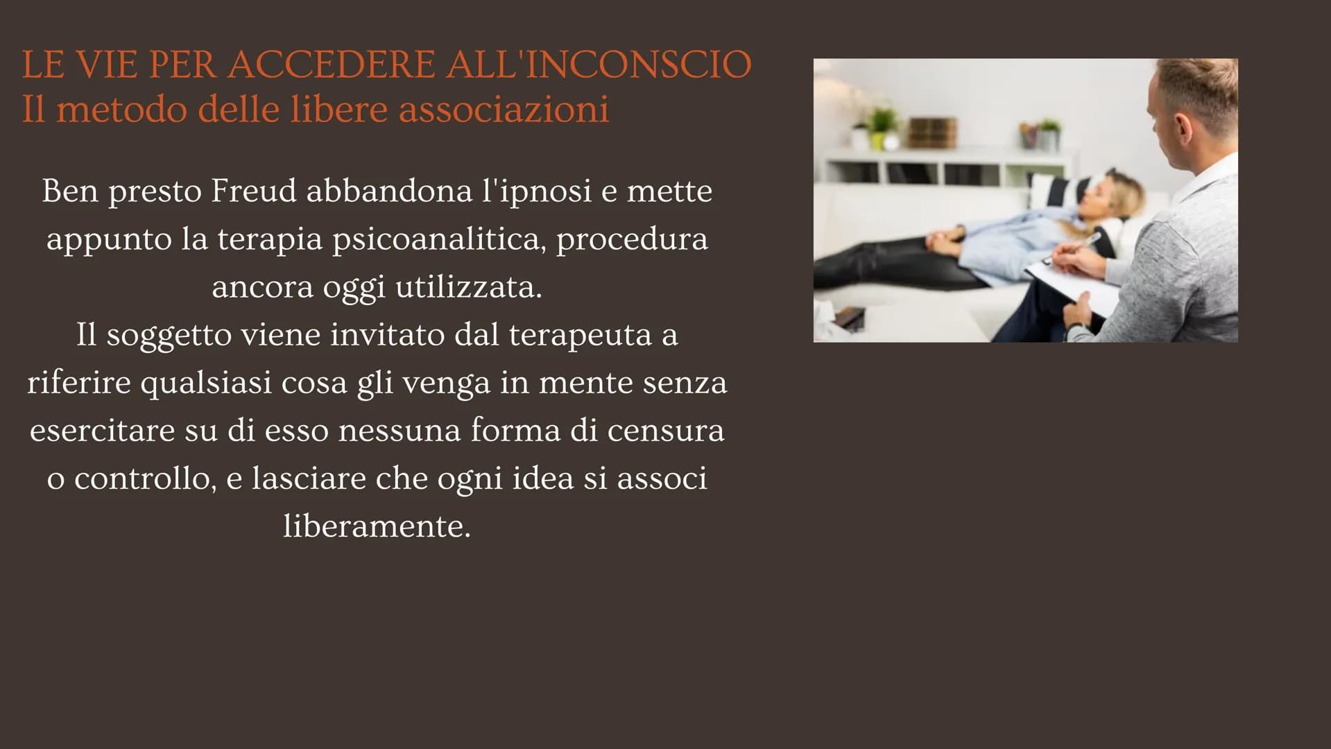 Sigmund
Freud
(1856-1939) vita
Freud nasce a Freiberg nel 1856 in una famiglia ebrea.
A causa della crisi economica la sua famiglia fu
costr