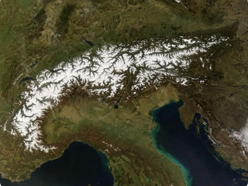 L'ITALIA
IL MIO PAESE
1 L'Italia è
una
penisola
Una terra ricca di storia
dove in uno spazio esiguo si
alternano climi e paesaggi
diversi.
H