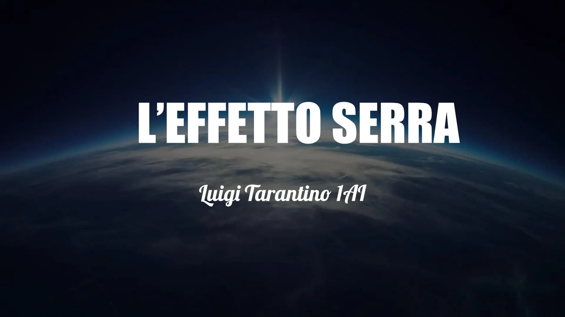 L'EFFETTO SERRA
luigi Tarantino 1/1 L'effetto serra naturale
L'effetto serra è un fenomeno
del tutto naturale. L'atmosfera
funziona come il 