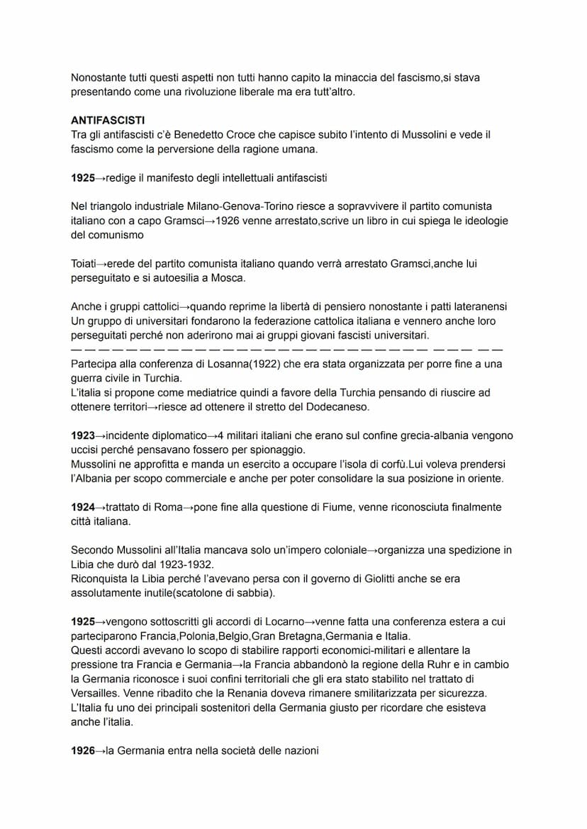 3 totalitarismi:
→FASCISMO(italia)
→NAZISMO(germania)
→STALINISMO(stalin)
TOTALITARISMI
Tutti e tre hanno caratteristiche comuni:
→cultura:s