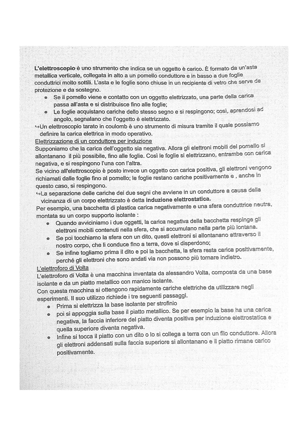 La carica elettrica e la legge di Coulomb
I corpi elettrizzati e la carica elettrica
L'elettrizzazione per strofinio
Se strofiniamo un pallo