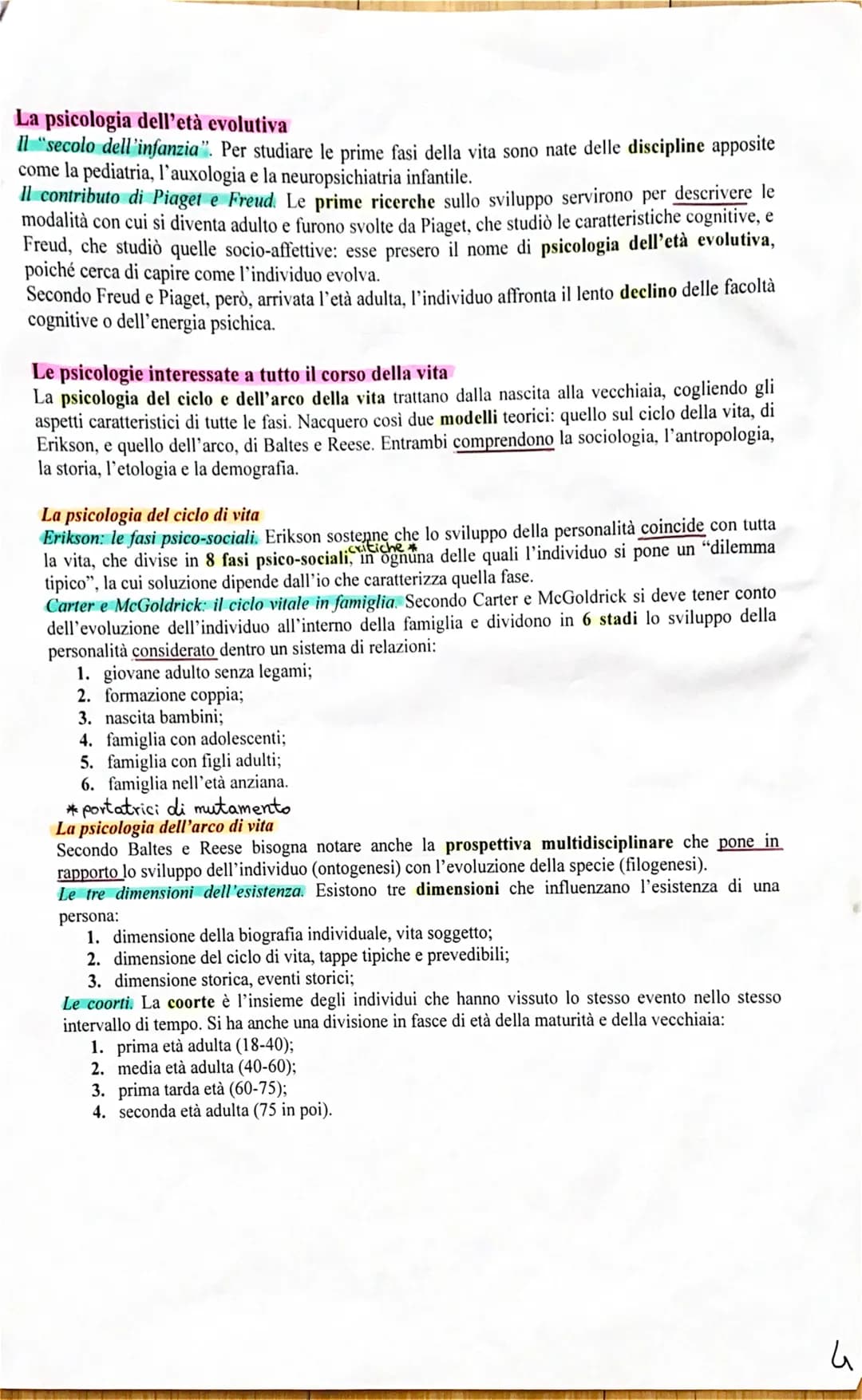 Alice De Rosa
Scienze Umane
LO STUDIO DEL COMPORTAMENTO
E DELLO SVILUPPO
1. Un oggetto di indagine complesso
La psicologia è lo studio scien