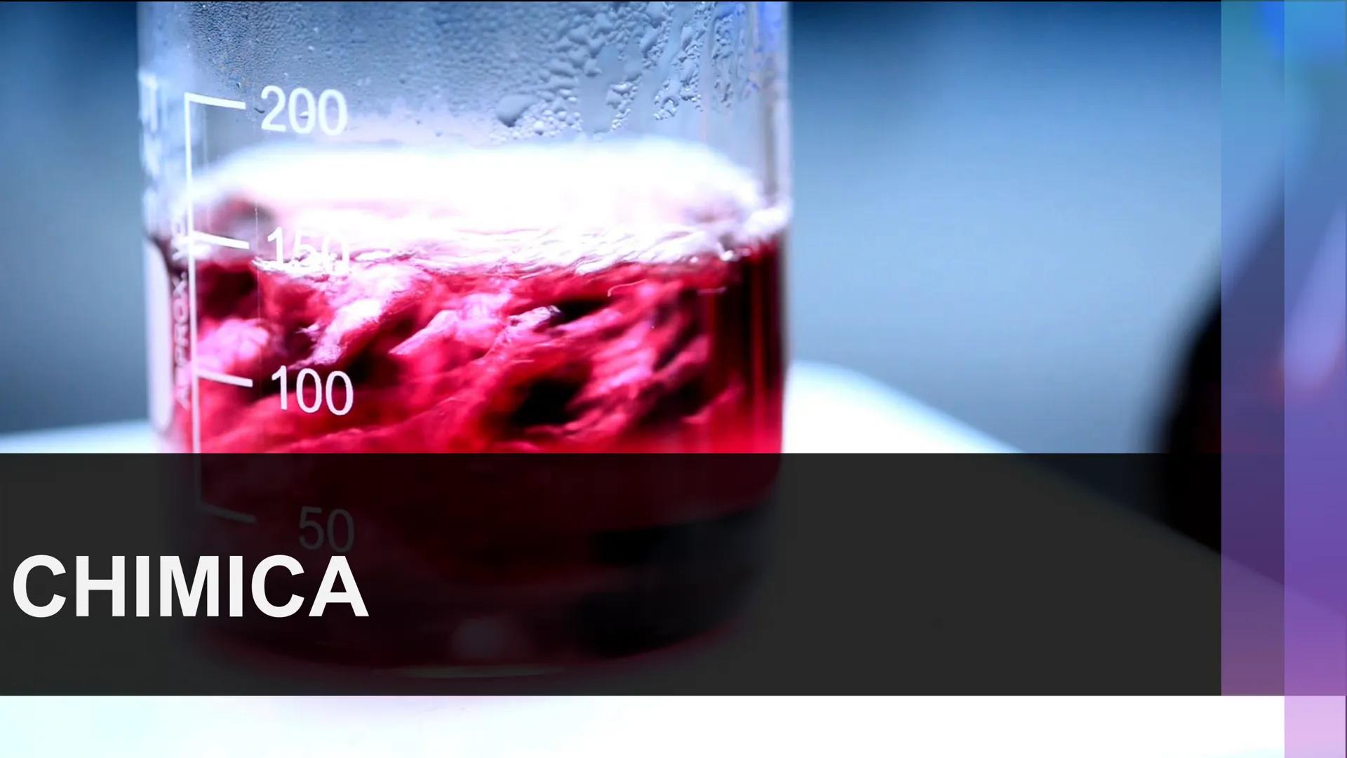 200
12
100
50
CHIMICA La chimica è una scienza che studia la composizione la struttura e
le sue trasformazioni materiali.
La chimica si occu