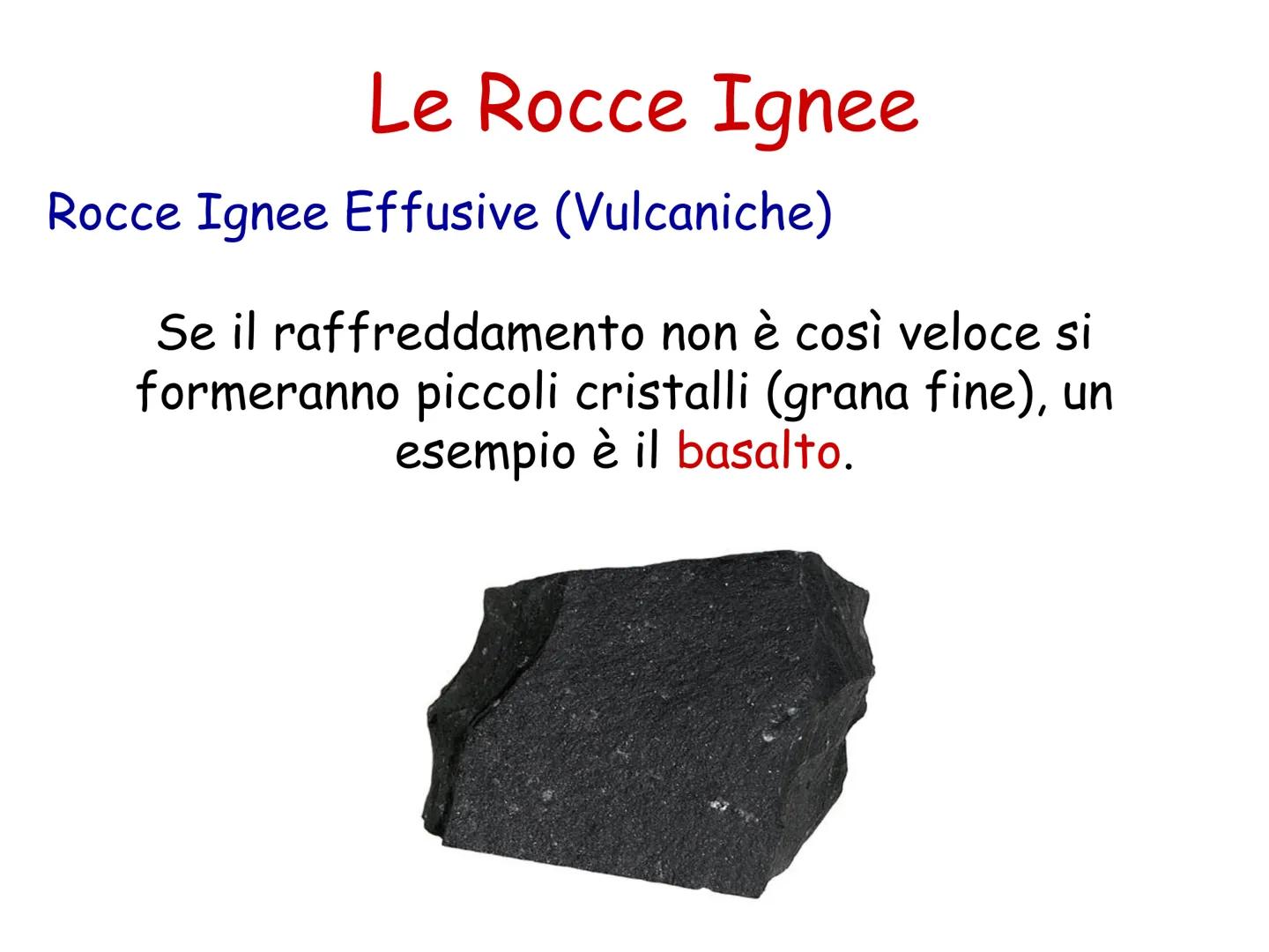 # Le Rocce e i Minerali # Le Rocce
Che cos'è una roccia?
Per roccia si intende un aggregato solido di
diversi minerali.
Malachite # Le Ro