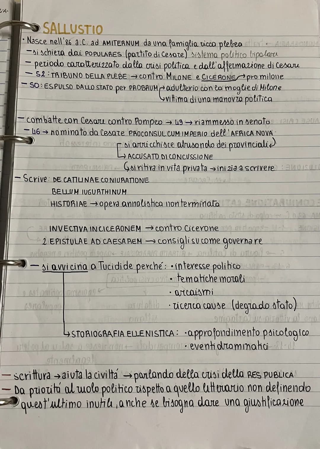 <p>Sallustio è nato nell'86 a.C. ad Amiternum, da una famiglia ricca plebea. Si è schierato con i Populares (il partito di Cesare) durante